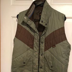 Volcom vest